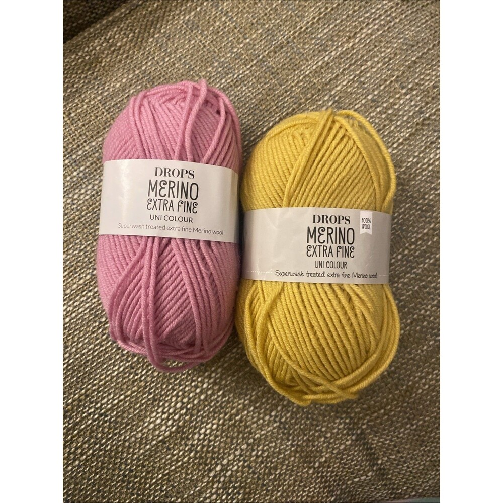 DROPS Merino Extra Fine DK-weight wool yarn 2 - 50g balls Colors 30 & 25